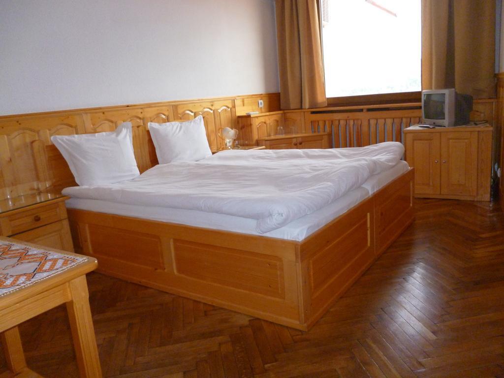 Hotel Comfort Veliko Tarnovo Phòng bức ảnh